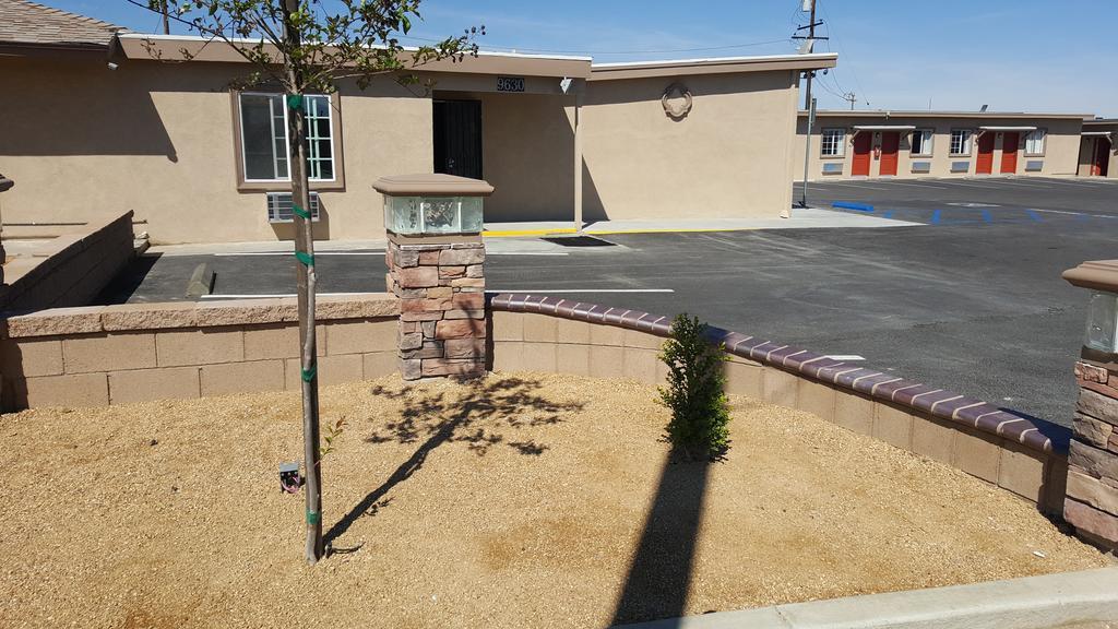 Motel 6 Maple/Main Hesperia Bagian luar foto